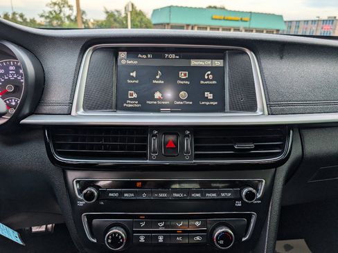 Used 2020 Kia Optima LX FWD image 28