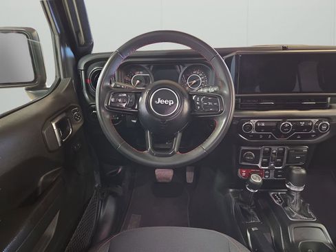 Used 2024 Jeep Wrangler Unlimited Rubicon image 13