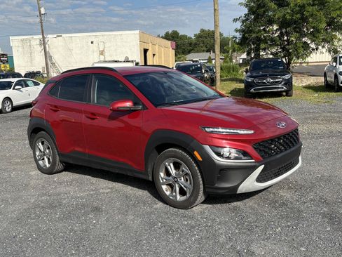 Used 2022 Hyundai Kona SEL AWD/4WD image 2
