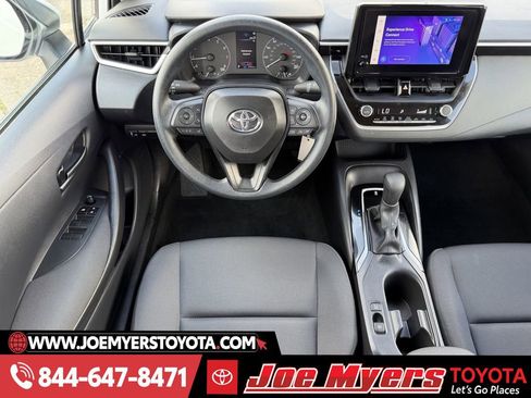 Used 2025 Toyota Corolla LE image 14