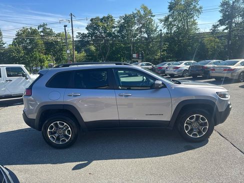 Used 2021 Jeep Cherokee Trailhawk AWD/4WD image 7