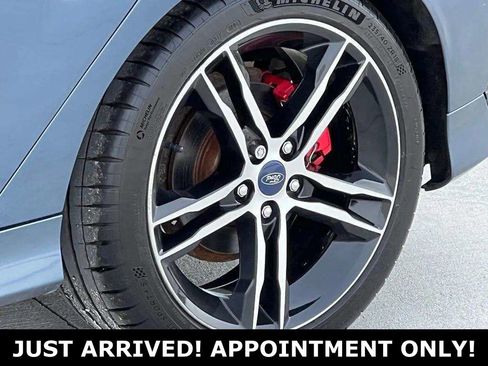 Used 2018 Ford Focus ST w/ Equipment Group 402A image 38