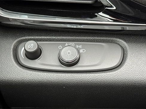 New 2026 Buick Envista Sport Touring w/ Studio Series image 29