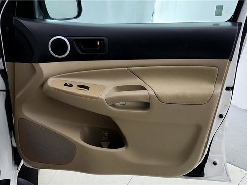 Used 2011 Toyota Tacoma 4x4 Access Cab w/ SR5 Pkg #2 image 18