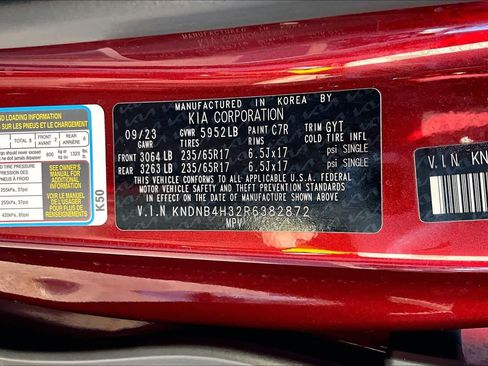 Used 2024 Kia Carnival LX image 32