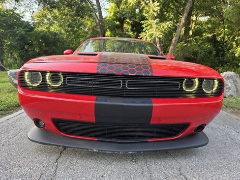 Used 2016 Dodge Challenger R/T Scat Pack RWD image 8