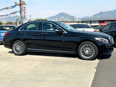 Used 2015 Mercedes-Benz C 300 4MATIC Sedan image 4