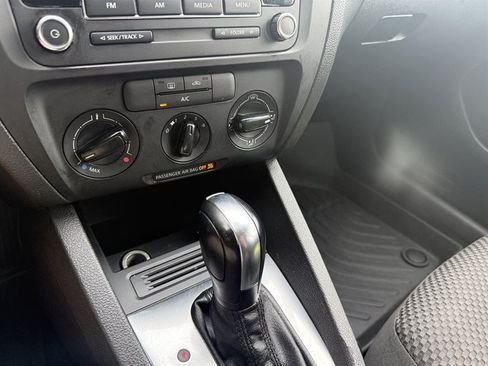 Used 2014 Volkswagen Jetta S FWD image 21