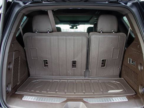 Used 2023 GMC Yukon Denali w/ LPO, Floor Liner Package image 23