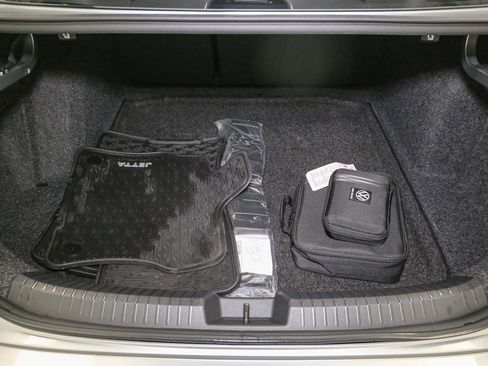 Used 2022 Volkswagen Jetta S image 13