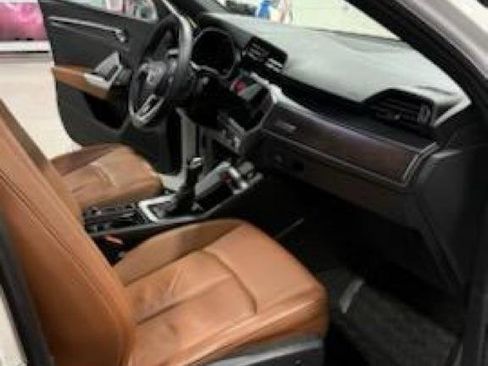 Used 2023 Audi Q3 2.0T Premium w/ Convenience Package AWD/4WD image 18