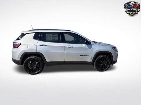 New 2026 Jeep Compass Latitude AWD/4WD image 6