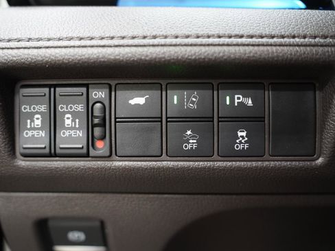 Used 2018 Honda Odyssey Elite image 22