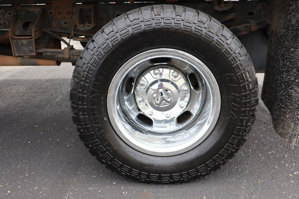 Used 2021 RAM 3500 Tradesman w/ Chrome Appearance Group RWD image 12