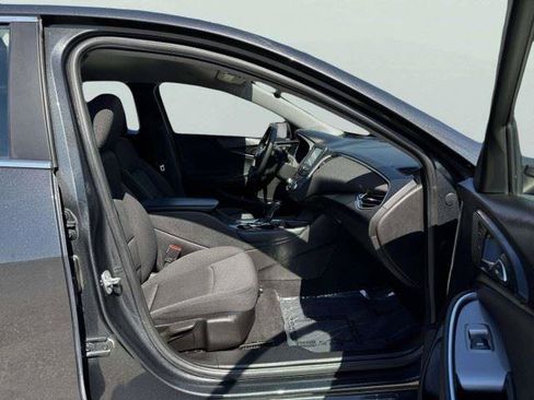 Used 2016 Chevrolet Malibu LT FWD image 46