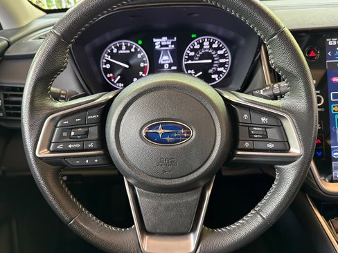 Used 2025 Subaru Outback Premium AWD/4WD image 29