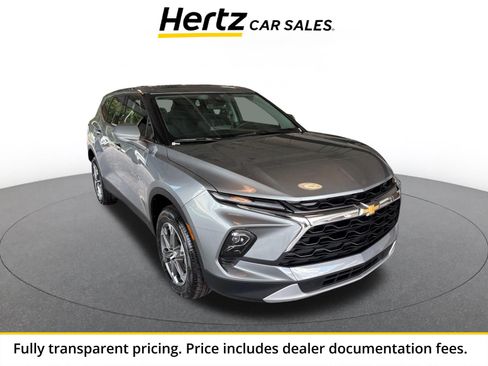 Used 2025 Chevrolet Blazer LT FWD image 1