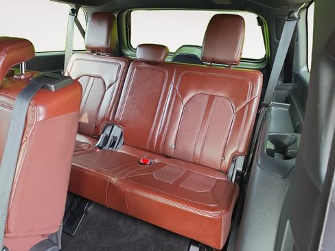 Used 2022 Ford Expedition Max Limited AWD/4WD image 15
