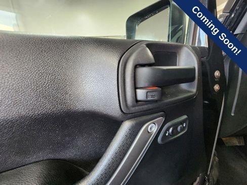 Used 2015 Jeep Wrangler Unlimited Sport w/ Quick Order Package 24S AWD/4WD image 9