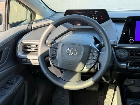 New 2026 Toyota Prius LE image 10