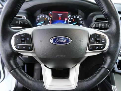 Certified 2022 Ford Explorer XLT w/ Equipment Group 202A AWD/4WD image 23