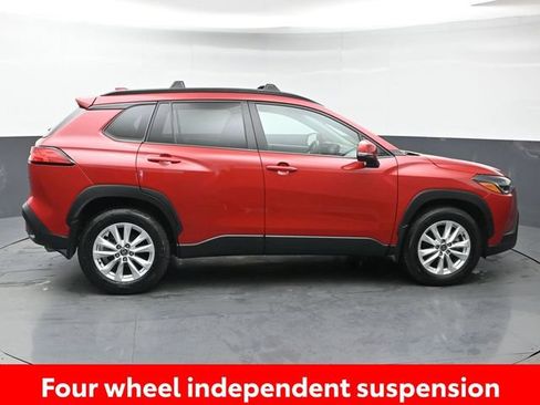 Certified 2022 Toyota Corolla Cross LE w/ Moonroof Package AWD/4WD image 8