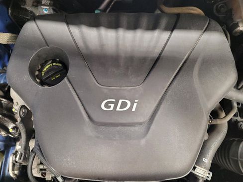 Used 2016 Hyundai Veloster w/ Option Group 02 FWD image 30