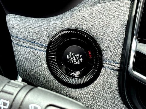 Used 2024 Jeep Compass Latitude AWD/4WD image 20