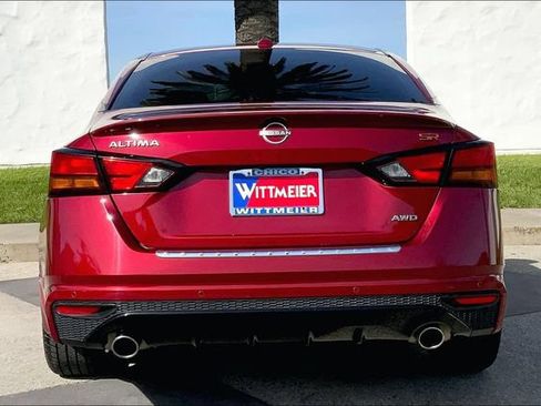Used 2023 Nissan Altima 2.5 SR w/ SR Premium Package AWD/4WD image 4