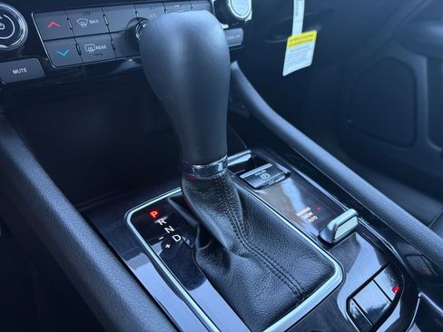 New 2026 Jeep Compass Latitude image 25