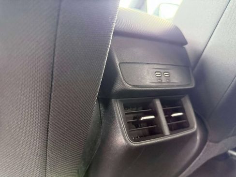 Used 2025 Chevrolet Equinox LT w/ Safety and Technology Package FWD image 13