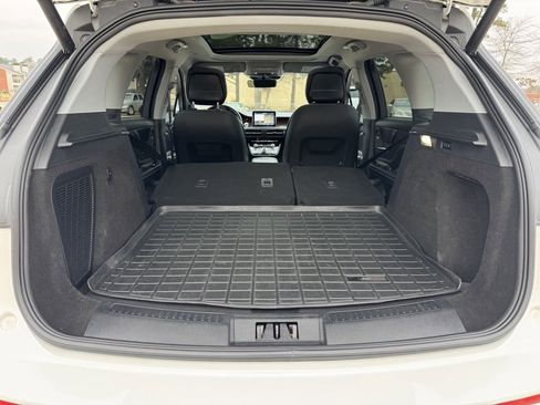 Used 2022 Lincoln Corsair Reserve w/ Equipment Group 201A image 19