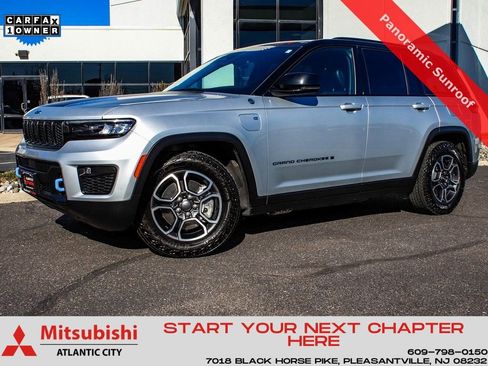 Used 2024 Jeep Grand Cherokee Trailhawk AWD/4WD image 1