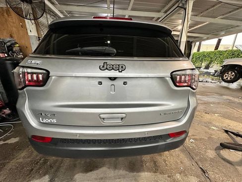 Used 2021 Jeep Compass Limited AWD/4WD image 7