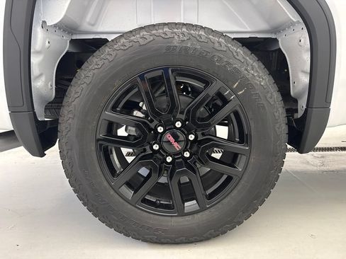 New 2026 GMC Sierra 1500 Elevation AWD/4WD image 7