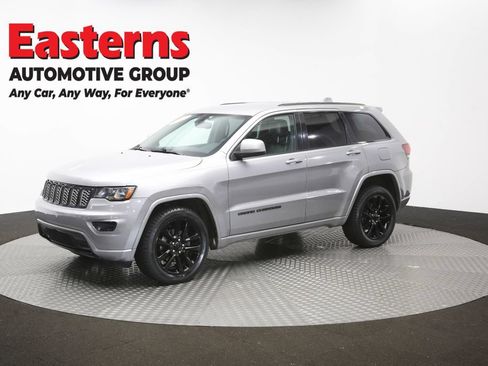 Used 2017 Jeep Grand Cherokee Altitude AWD/4WD image 56