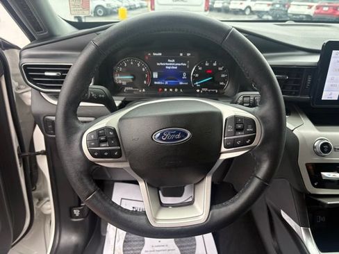 Used 2024 Ford Explorer XLT w/ Equipment Group 202A AWD/4WD image 16
