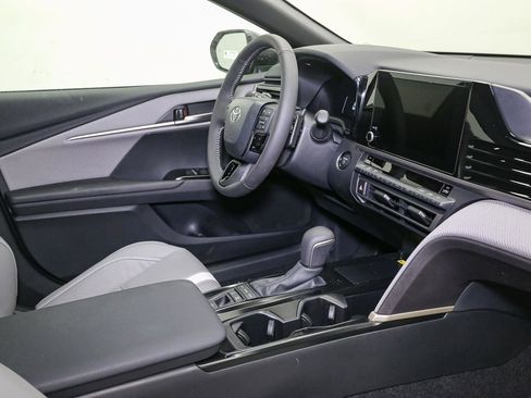 New 2026 Toyota Camry SE image 14