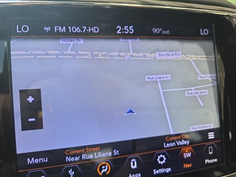 Used 2019 Jeep Grand Cherokee Altitude AWD/4WD image 12