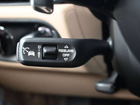Used 2024 Porsche Macan Turbo AWD/4WD image 23