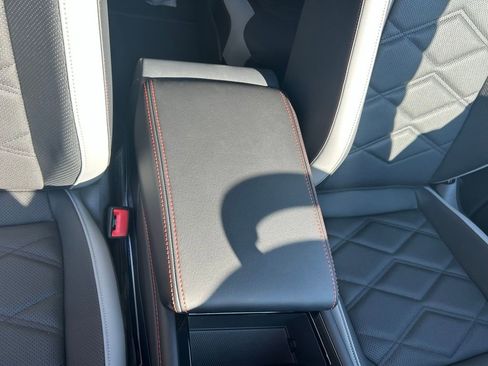 New 2026 Volkswagen Atlas Peak Edition image 30