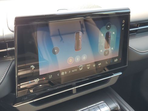 New 2026 Lincoln Nautilus Premier AWD/4WD image 24