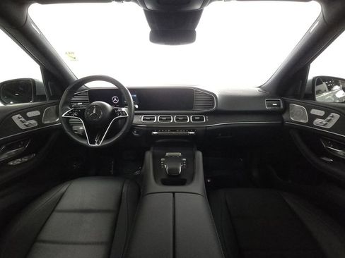 Used 2024 Mercedes-Benz GLE 450e 4MATIC w/ AMG Line Exterior image 28
