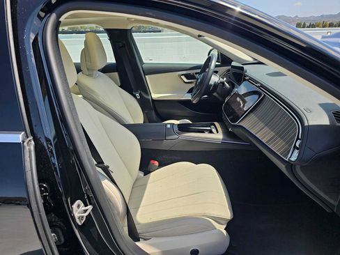 Used 2026 Mercedes-Benz E 350 Sedan image 10
