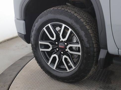 Used 2025 GMC Sierra 1500 AT4 w/ AT4 Premium Package image 13