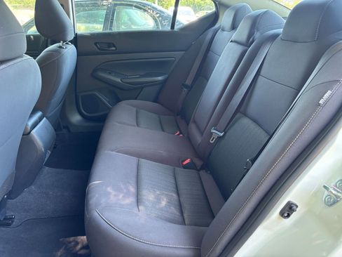 Used 2025 Nissan Altima 2.5 SV FWD image 24