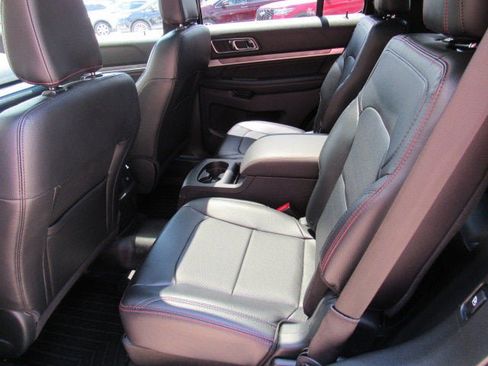 Used 2019 Ford Explorer Sport w/ Equipment Group 401A AWD/4WD image 31