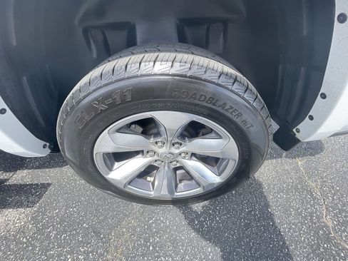 Used 2019 RAM 1500 Limited AWD/4WD image 23