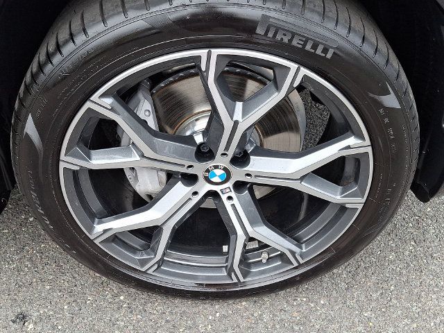 Used 2026 BMW X5 xDrive40i w/ M Sport Package AWD/4WD image 8