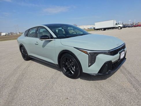 Used 2025 Kia K4 GT-Line Turbo image 15